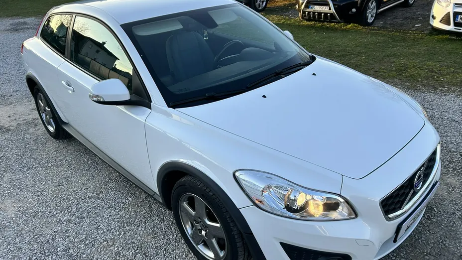 VOLVO C30 -