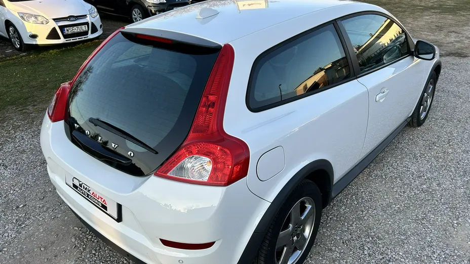 VOLVO C30 -