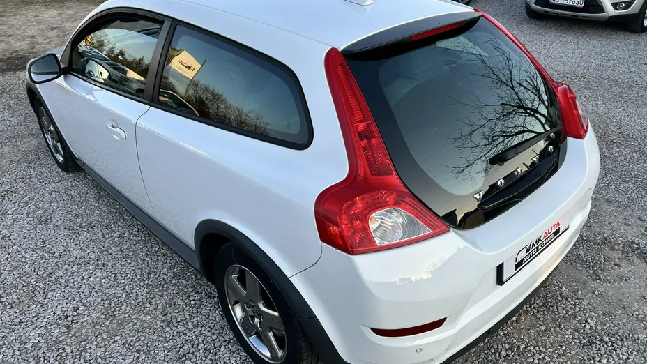 VOLVO C30 -