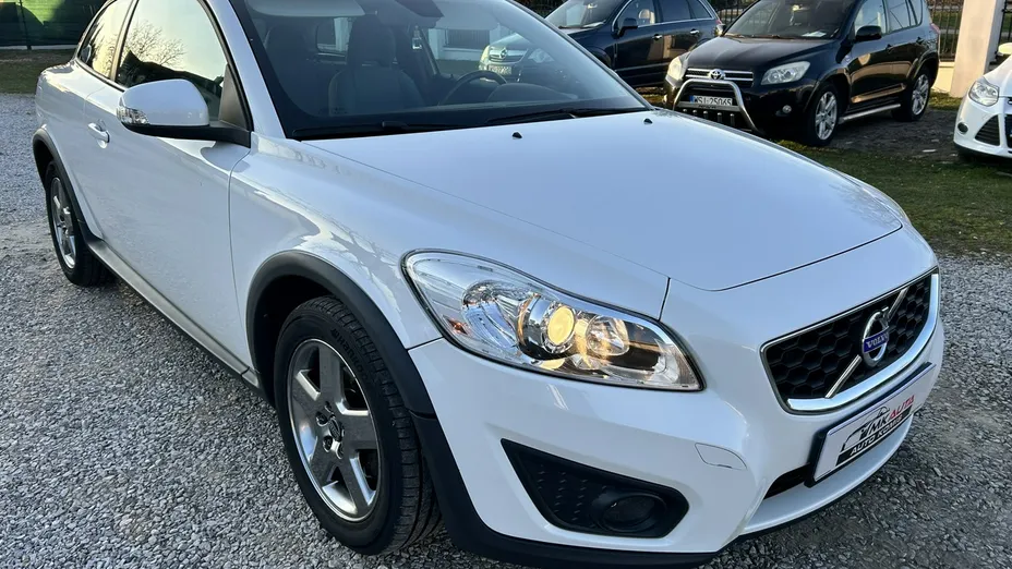 VOLVO C30 -