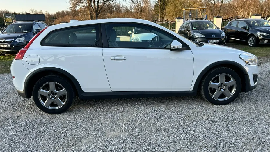 VOLVO C30 -