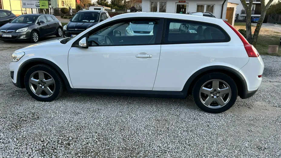 VOLVO C30 -