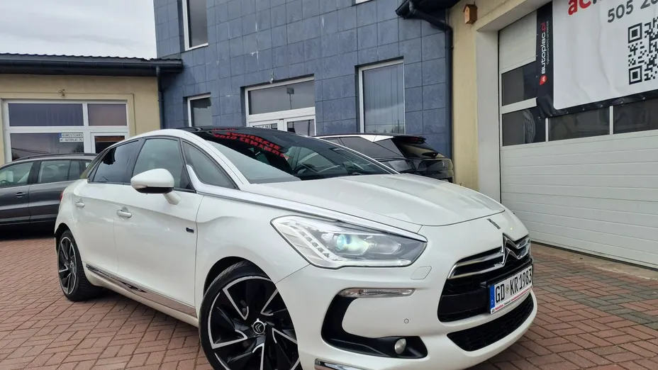 CITROEN DS5 -