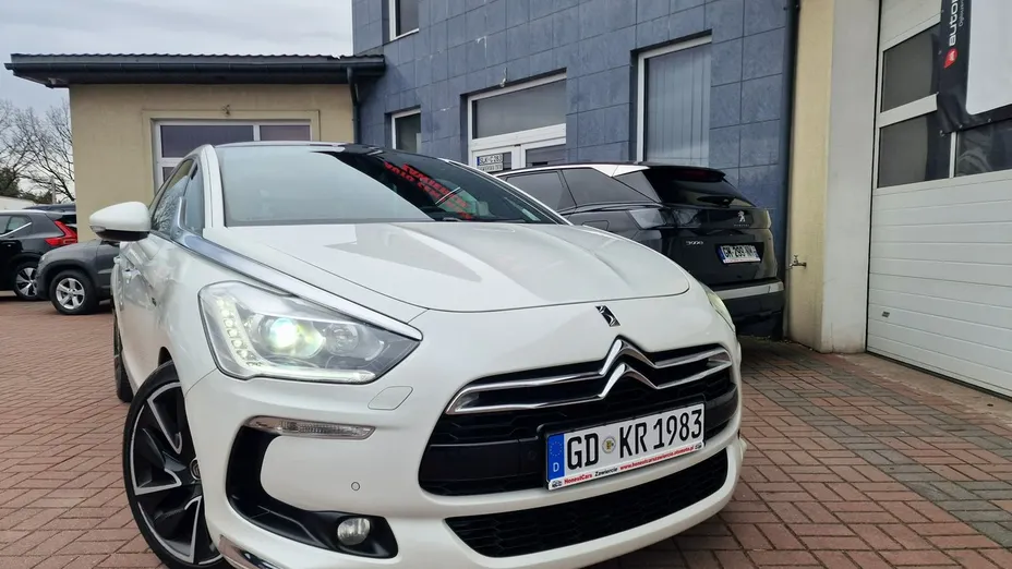 CITROEN DS5 -