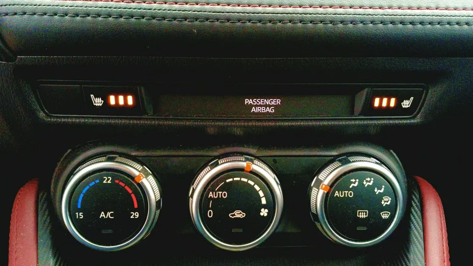 MAZDA CX-3 -