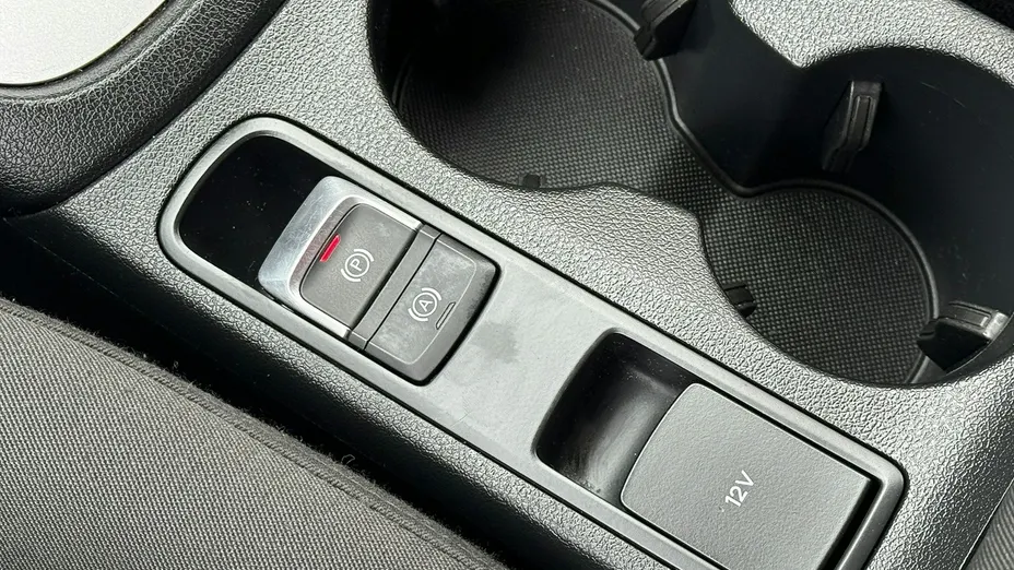 AUDI Q3 -