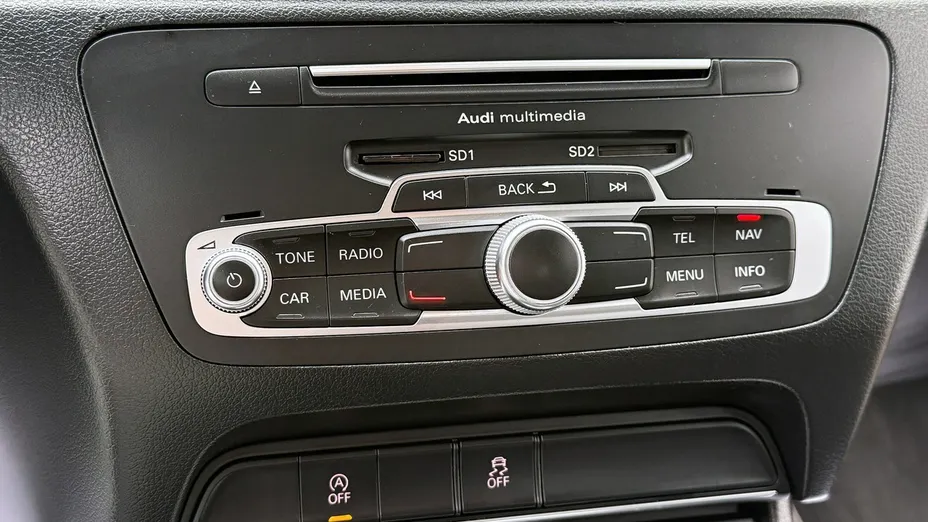 AUDI Q3 -