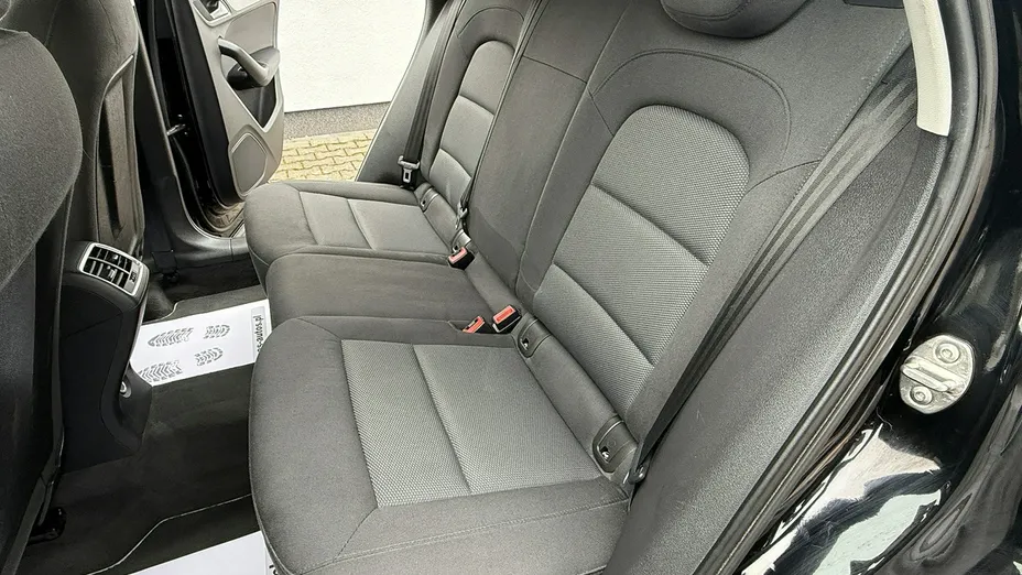 AUDI Q3 -
