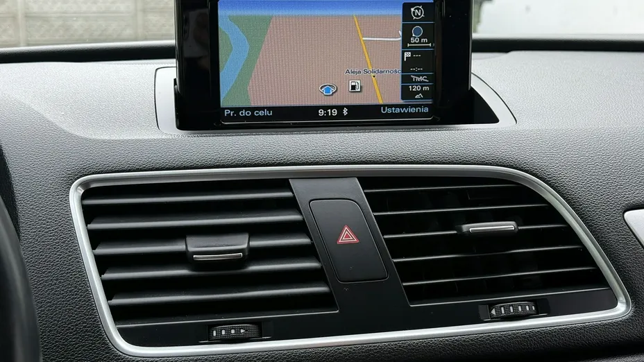AUDI Q3 -