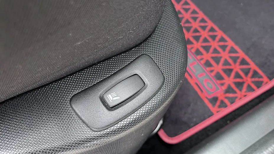 RENAULT Clio -