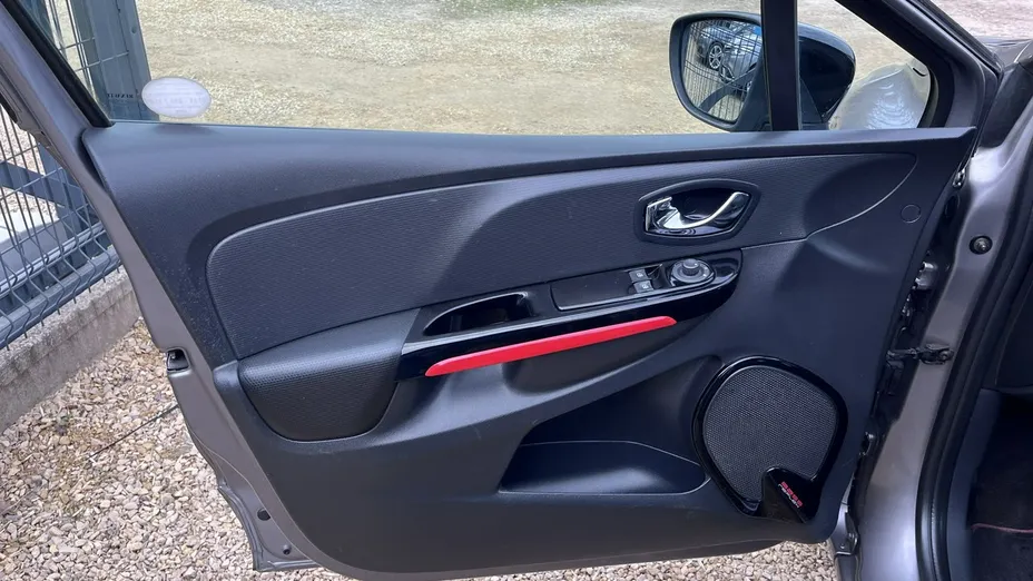 RENAULT Clio -