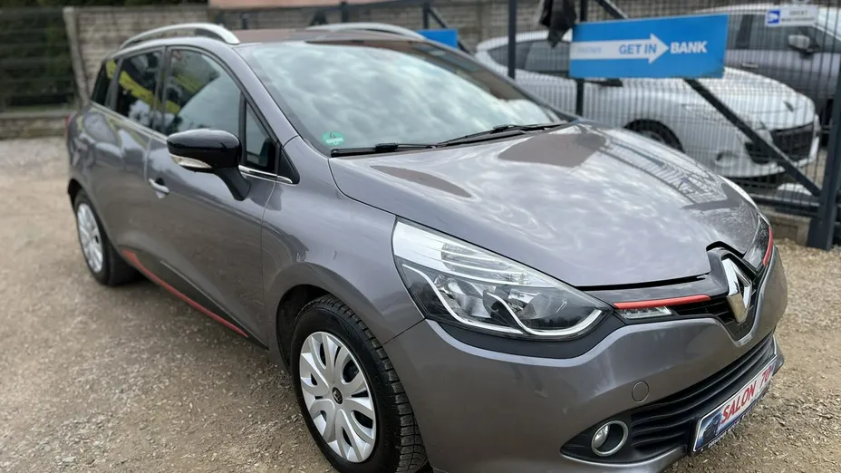 RENAULT Clio -
