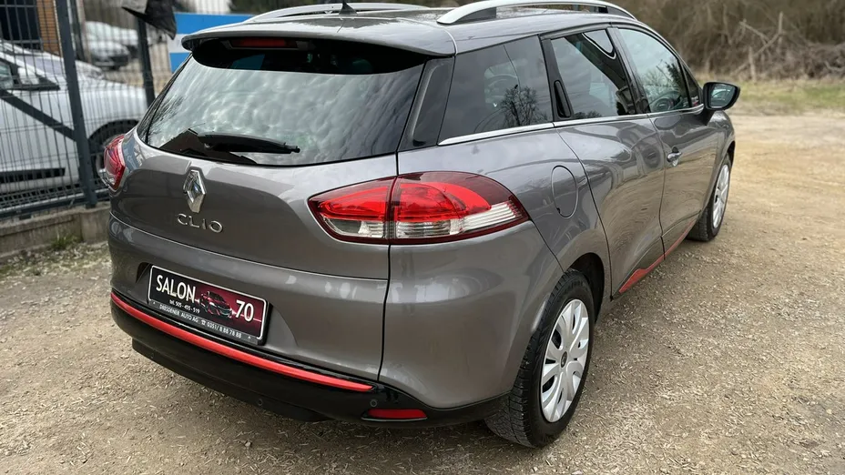 RENAULT Clio -