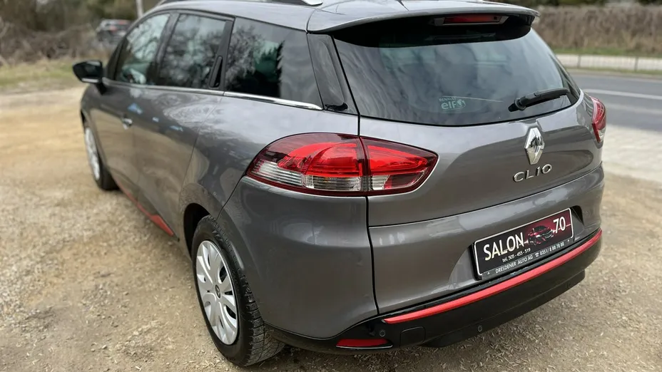 RENAULT Clio -
