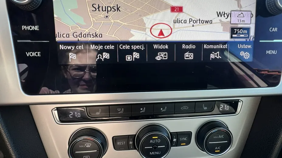 VOLKSWAGEN Passat -