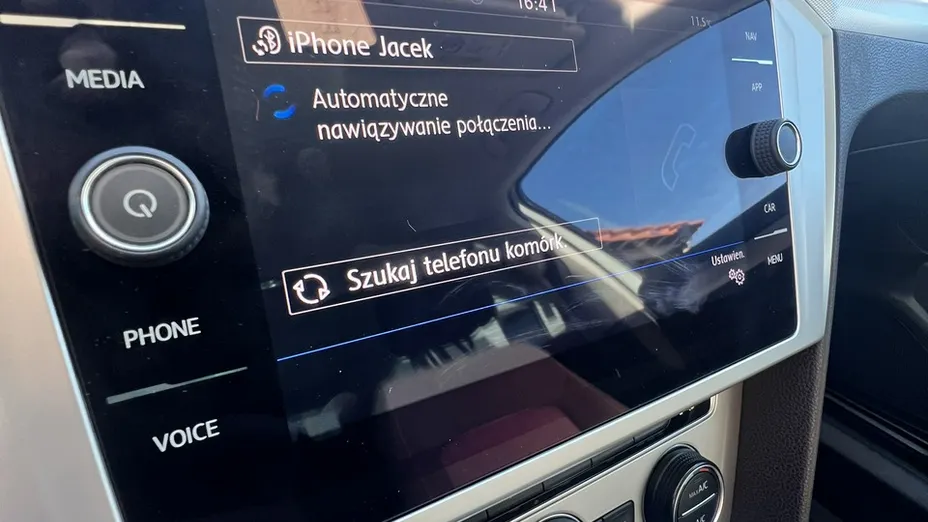 VOLKSWAGEN Passat -