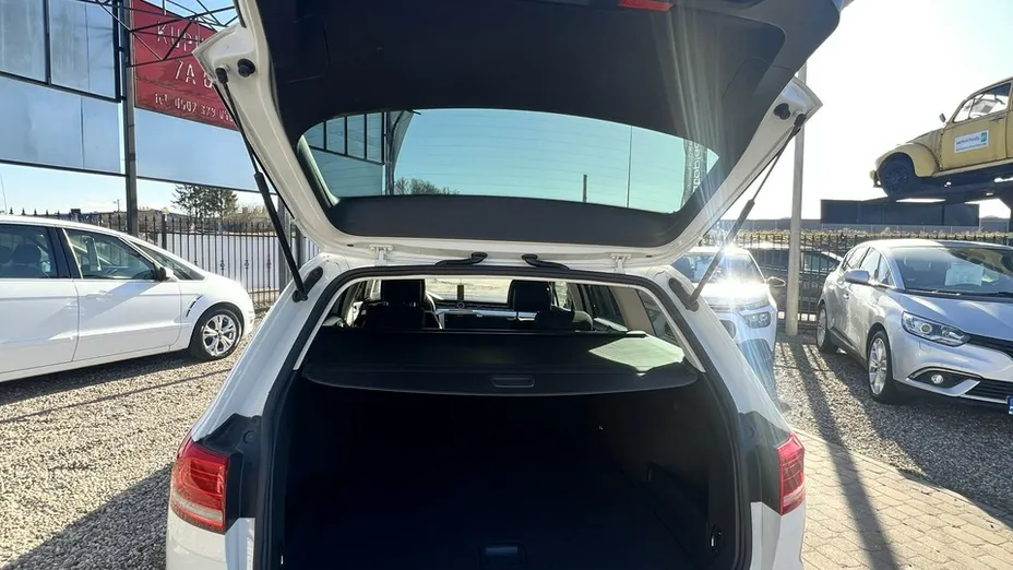 VOLKSWAGEN Passat -