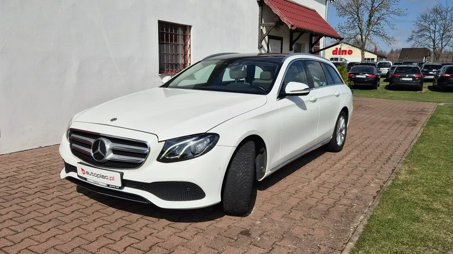 MERCEDES-BENZ E Klasa -