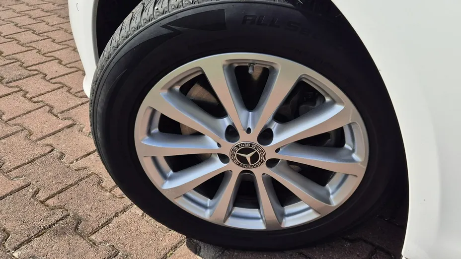 MERCEDES-BENZ E Klasa -