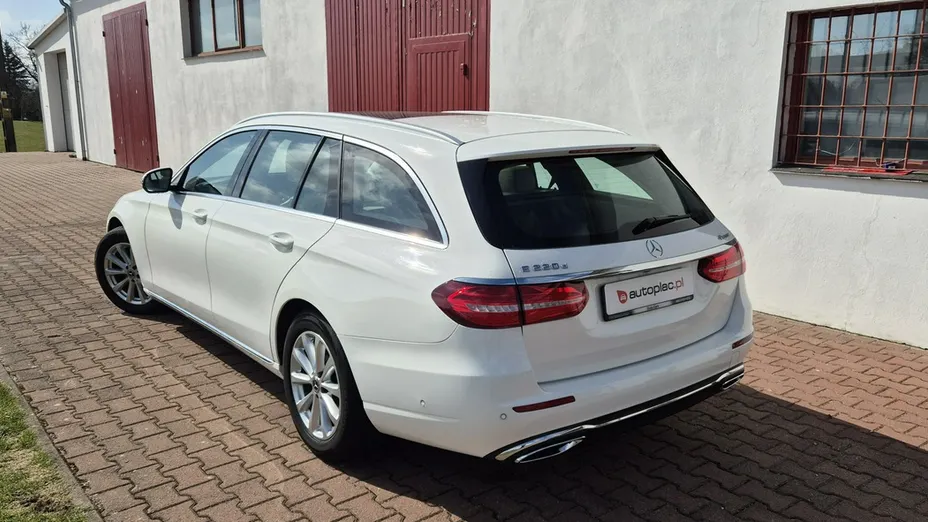 MERCEDES-BENZ E Klasa -