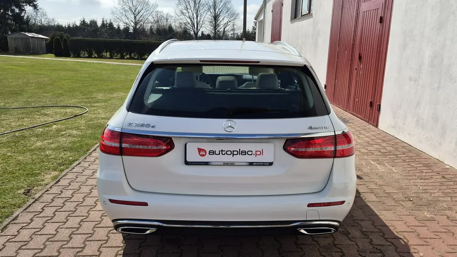 MERCEDES-BENZ E Klasa -