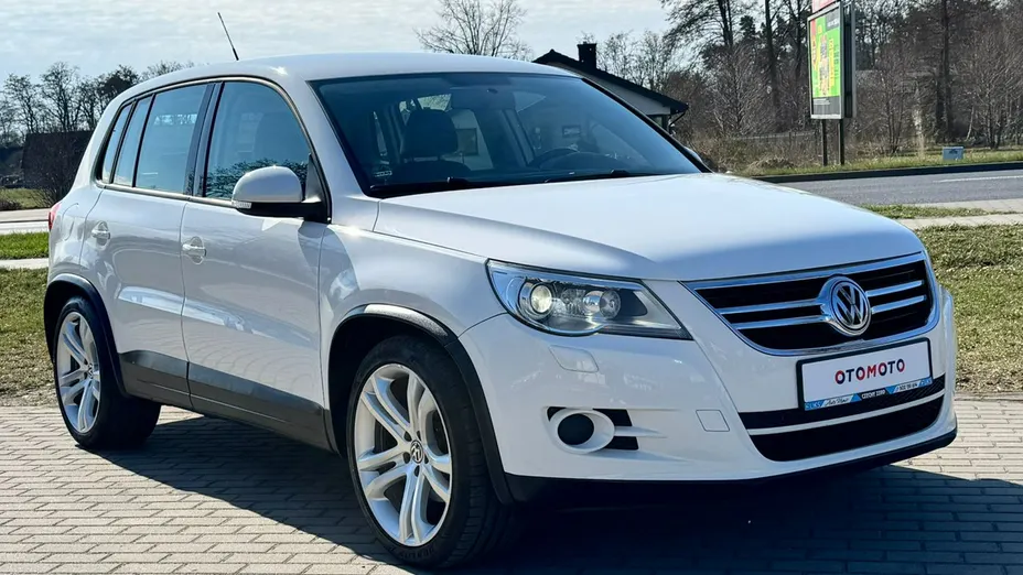 VOLKSWAGEN Tiguan -
