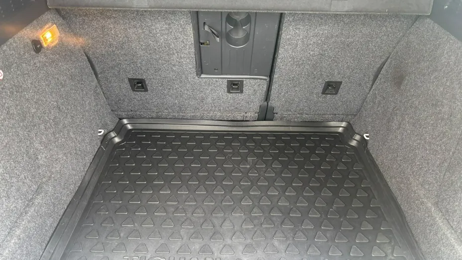 VOLKSWAGEN Tiguan -