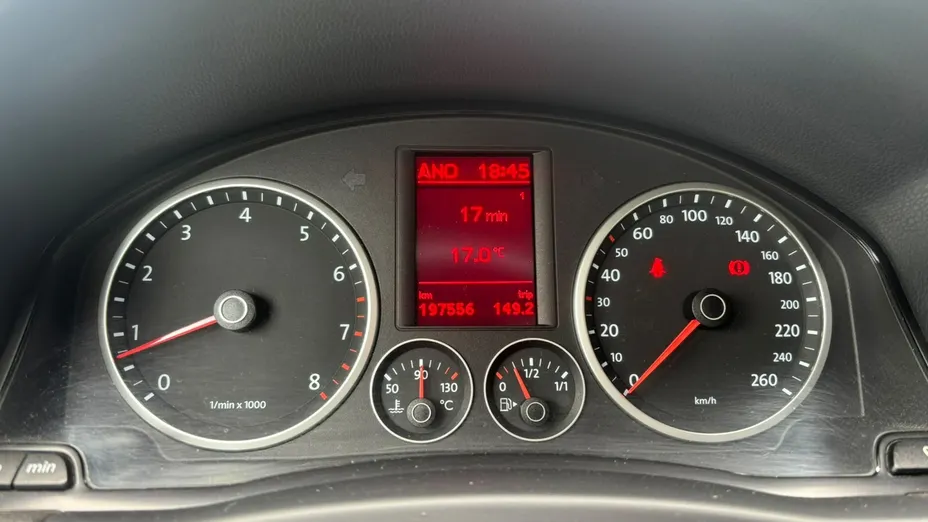VOLKSWAGEN Tiguan -
