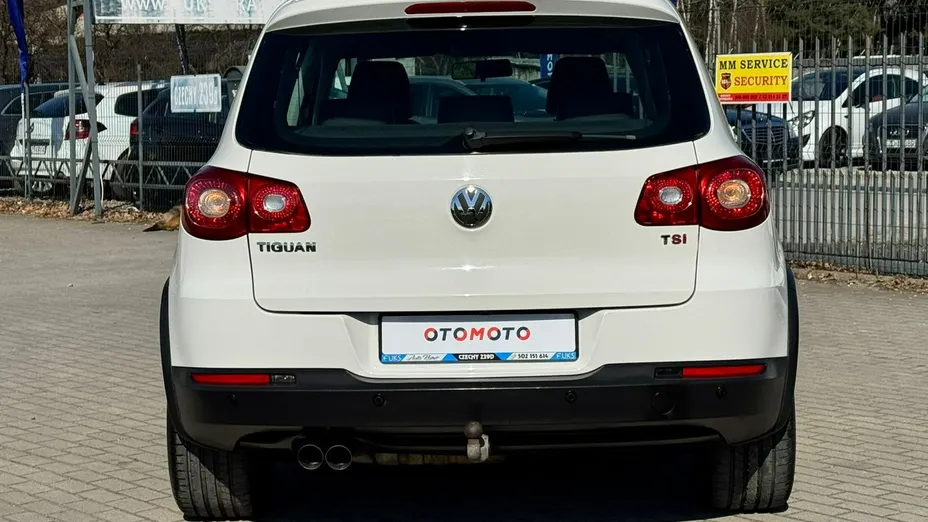 VOLKSWAGEN Tiguan -