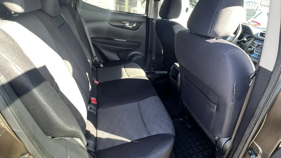 NISSAN Qashqai -