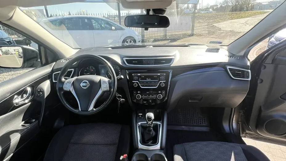 NISSAN Qashqai -
