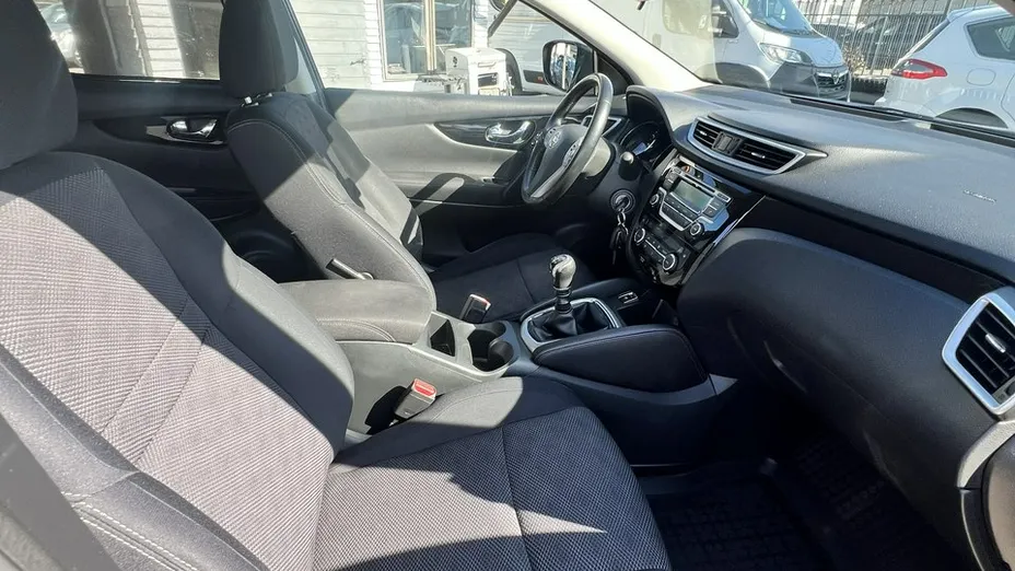 NISSAN Qashqai -