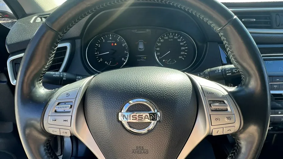 NISSAN Qashqai -