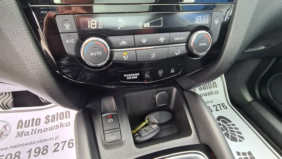 NISSAN Qashqai -