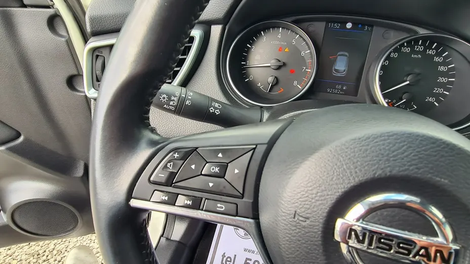NISSAN Qashqai -