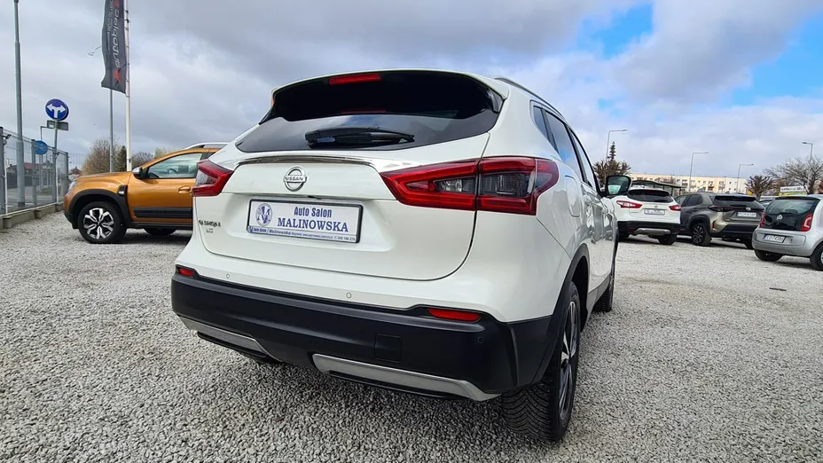 NISSAN Qashqai -