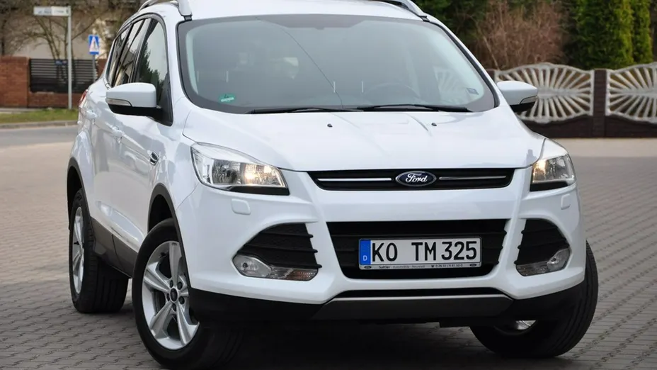 FORD Kuga -