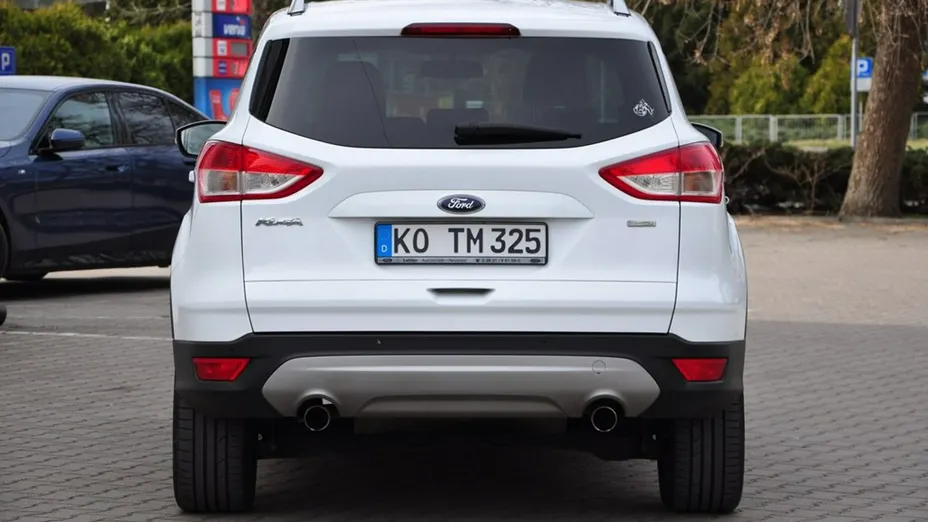 FORD Kuga -