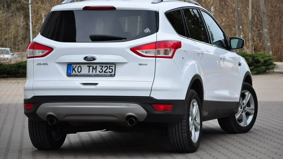 FORD Kuga -