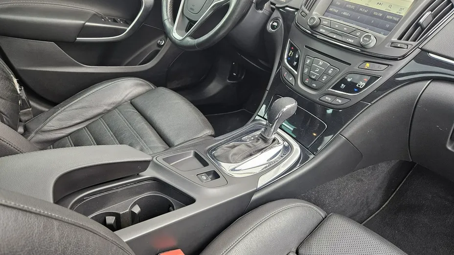 OPEL Insignia -