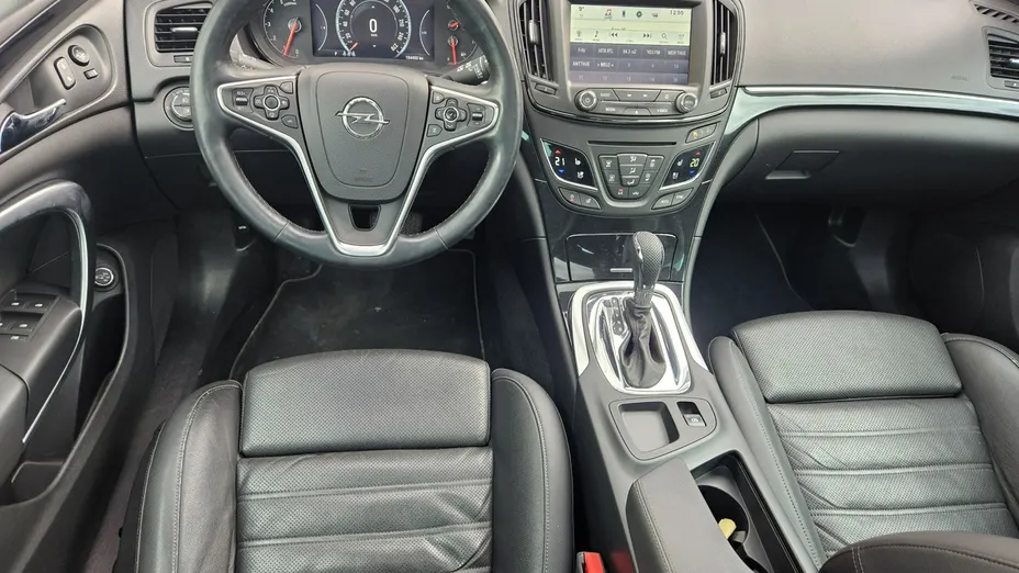 OPEL Insignia -