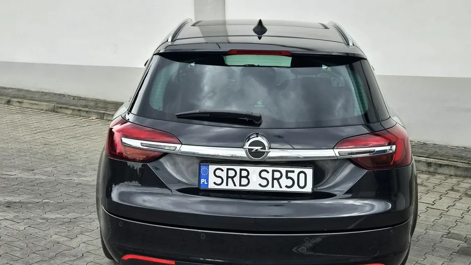 OPEL Insignia -
