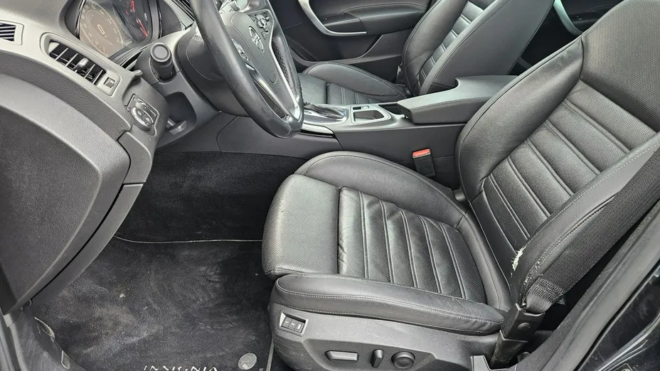 OPEL Insignia -