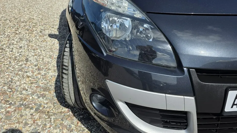 RENAULT Scenic -