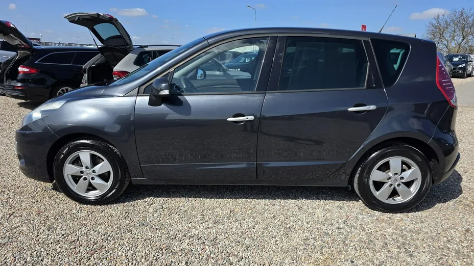 RENAULT Scenic -