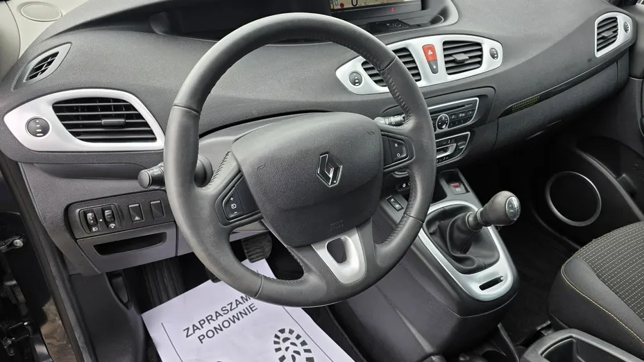 RENAULT Scenic -