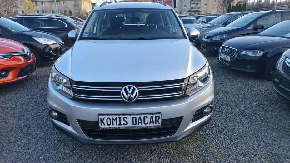 VOLKSWAGEN Tiguan -