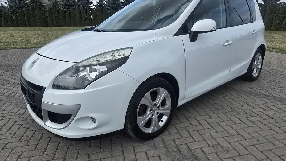 RENAULT Scenic -