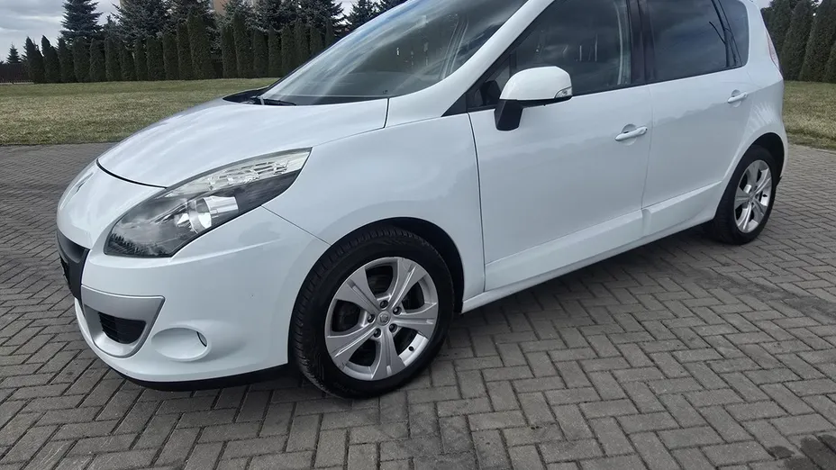 RENAULT Scenic -