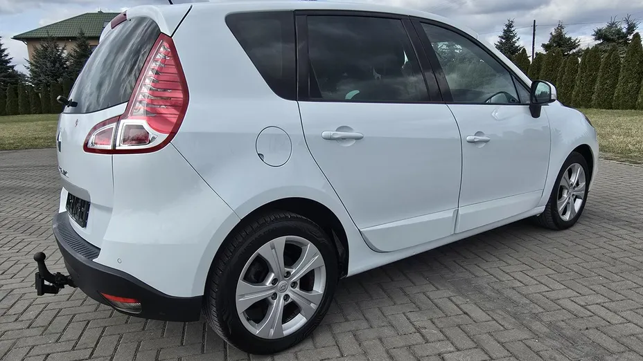 RENAULT Scenic -